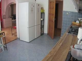voyeurcam-julmodels-kitchen
