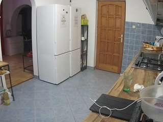 voyeurcam-julmodels-kitchen