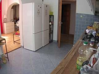 voyeurcam-julmodels-kitchen