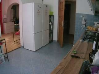 voyeurcam-julmodels-kitchen