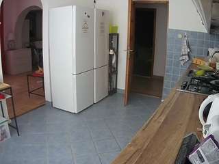 voyeurcam-julmodels-kitchen