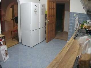voyeurcam-julmodels-kitchen