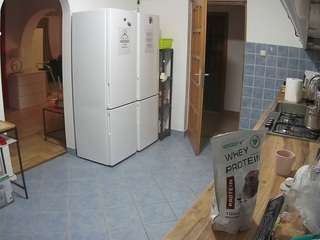 voyeurcam-julmodels-kitchen - Cam en Direct