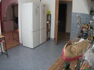 voyeurcam-julmodels-kitchen - Live Cam