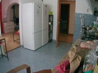 voyeurcam-julmodels-kitchen