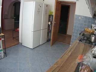 voyeurcam-julmodels-kitchen