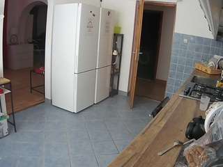 voyeurcam-julmodels-kitchen