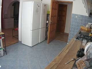 voyeurcam-julmodels-kitchen