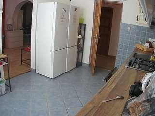 voyeurcam-julmodels-kitchen