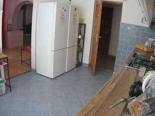 voyeurcam-julmodels-kitchen