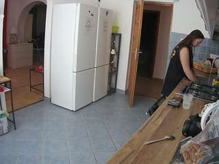 voyeurcam-julmodels-kitchen