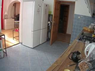 voyeurcam-julmodels-kitchen
