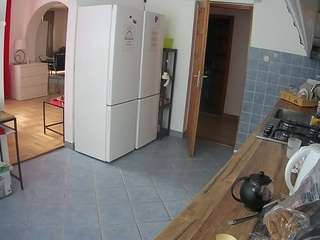 voyeurcam-julmodels-kitchen