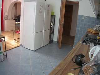 voyeurcam-julmodels-kitchen