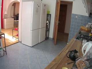 voyeurcam-julmodels-kitchen