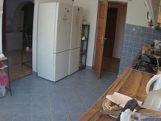 voyeurcam-julmodels-kitchen