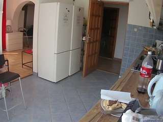 voyeurcam-julmodels-kitchen