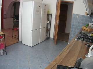 voyeurcam-julmodels-kitchen