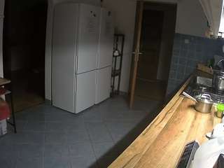 voyeurcam-julmodels-kitchen
