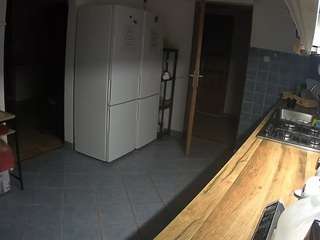 voyeurcam-julmodels-kitchen
