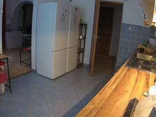 voyeurcam-julmodels-kitchen