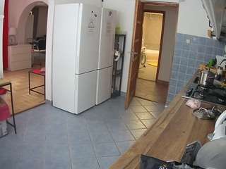 voyeurcam-julmodels-kitchen