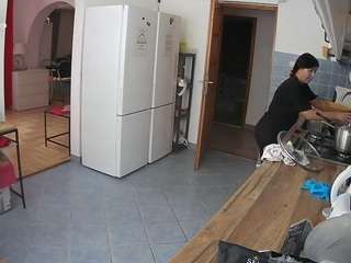 voyeurcam-julmodels-kitchen