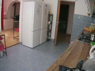voyeurcam-julmodels-kitchen