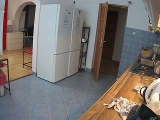 voyeurcam-julmodels-kitchen