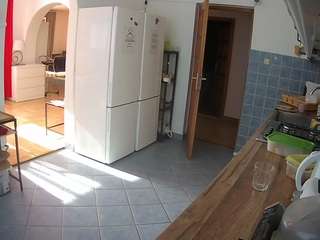 voyeurcam-julmodels-kitchen camsoda