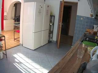 voyeurcam-julmodels-kitchen camsoda