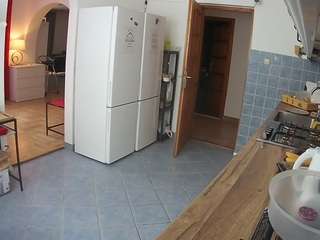 voyeurcam-julmodels-kitchen camsoda