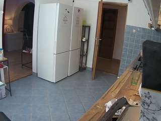 voyeurcam-julmodels-kitchen