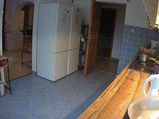 voyeurcam-julmodels-kitchen