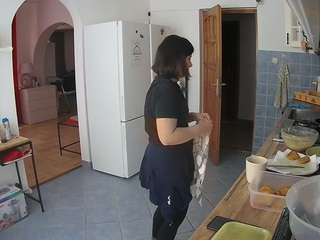 voyeurcam-julmodels-kitchen