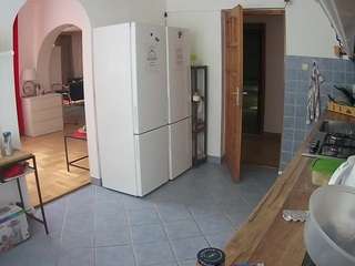 voyeurcam-julmodels-kitchen