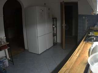 voyeurcam-julmodels-kitchen