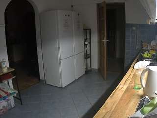 voyeurcam-julmodels-kitchen