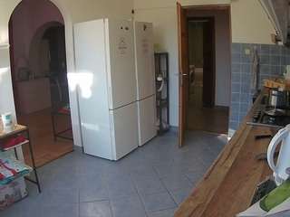 voyeurcam-julmodels-kitchen
