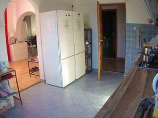 voyeurcam-julmodels-kitchen