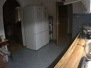 voyeurcam-julmodels-kitchen