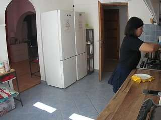voyeurcam-julmodels-kitchen
