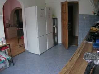 voyeurcam-julmodels-kitchen