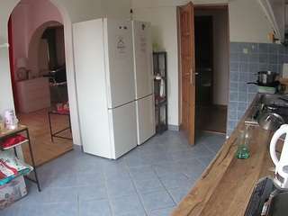 voyeurcam-julmodels-kitchen