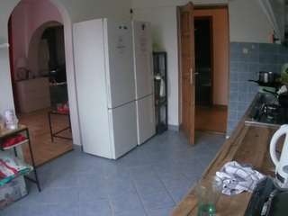 voyeurcam-julmodels-kitchen