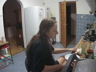 voyeurcam-julmodels-kitchen