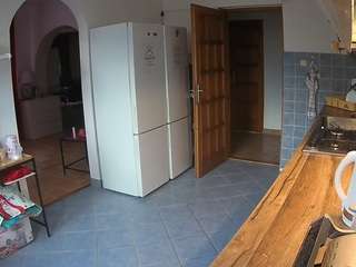 voyeurcam-julmodels-kitchen