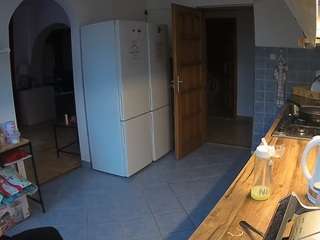 voyeurcam-julmodels-kitchen