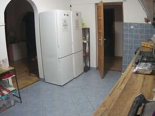 voyeurcam-julmodels-kitchen