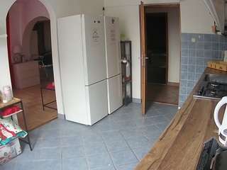 voyeurcam-julmodels-kitchen camsoda